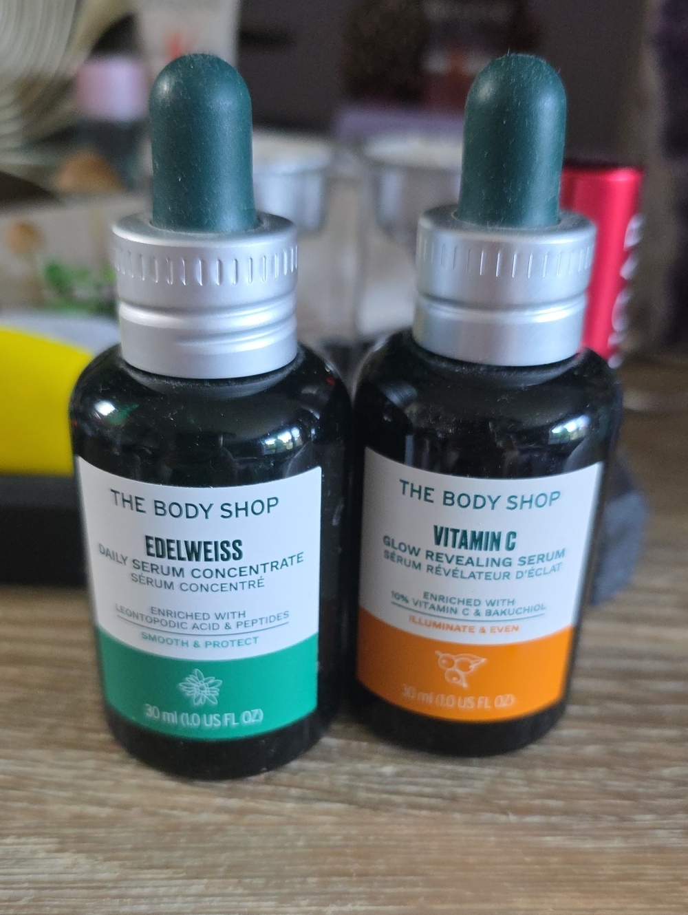 The Body Shop Serum Duo - Green & Orange Bottles